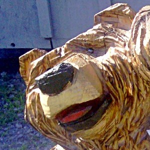 Kerr Chainsaw Carving - Welcoming Bears